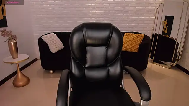 AyshelBrown online show from 22, 12, 2025