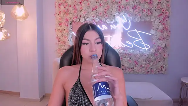 Snapshot of MaddisonTaylor1 chatting on 30, 11, 2025 MaddisonTaylor1 online show from 30, 11, 2025