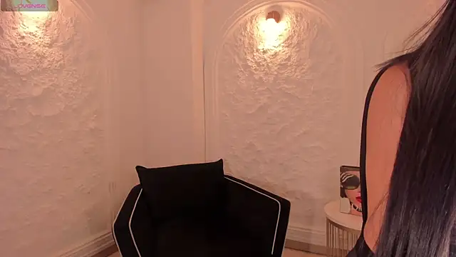 MilaColeman online show from 20, 12, 2025