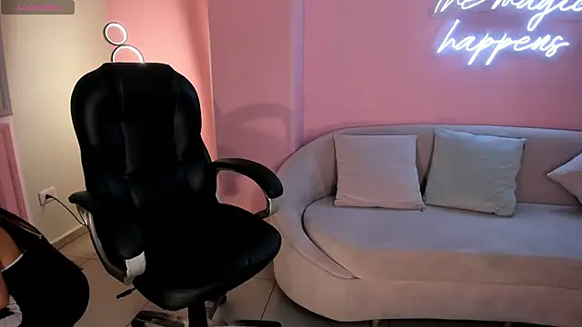 MilaColeman online show from 6, 11, 2025