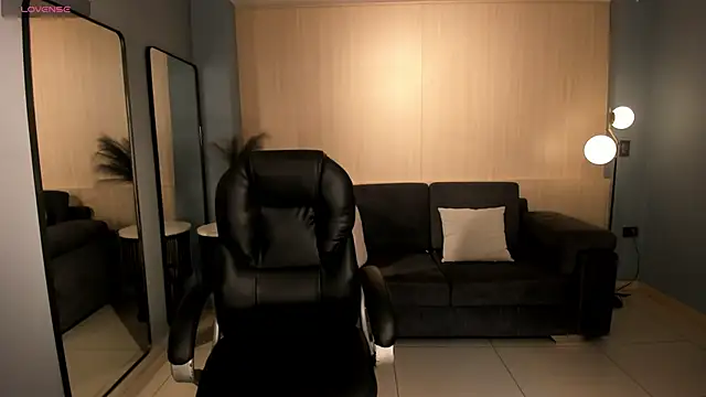 MilaColeman online show from 5, 11, 2025