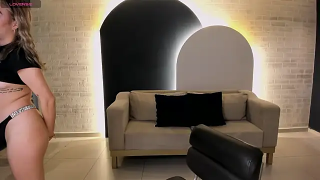 LizzCooper online show from 10, 9, 2025