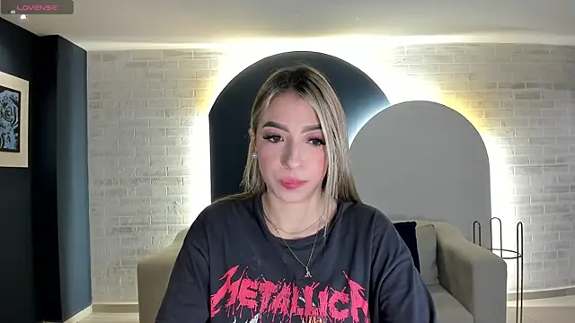 LizzCooper online show from 31, 10, 2025