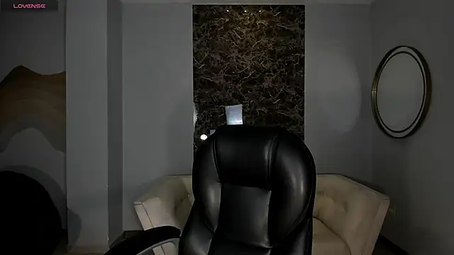 LizzCooper online show from 13, 11, 2025