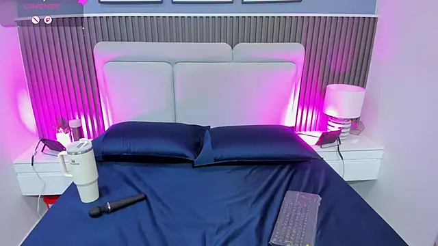 Snapshot of lily__star chatting on 8, 10, 2025 lily star online show from 8, 10, 2025