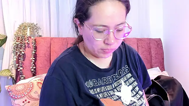 Ashley Monroe online show from 6, 11, 2025