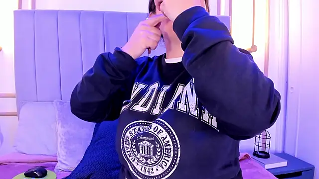 Ashley Monroe online show from 6, 10, 2025