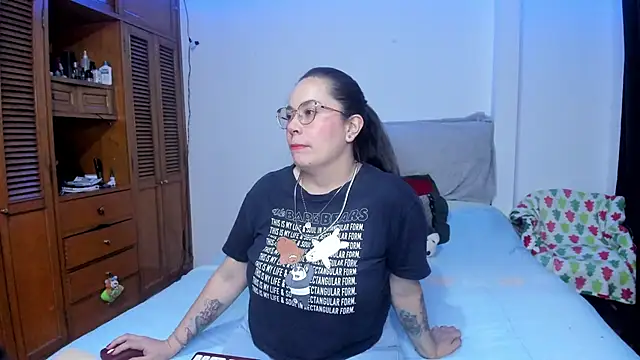 Ashley Monroe online show from 25, 3, 2026