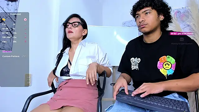 Snapshot of Miriam_milf chatting on 12, 11, 2025 Miriam milf online show from 12, 11, 2025