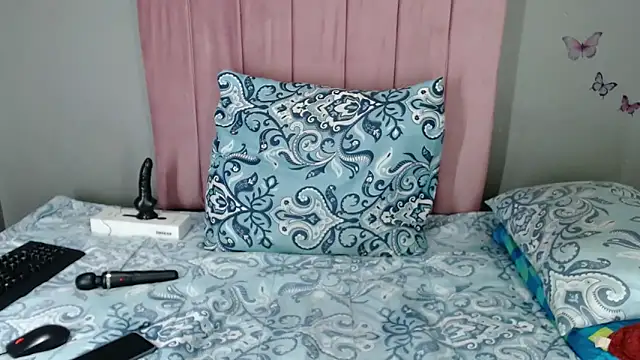 SWEETBERRYxXx online show from 18, 11, 2025