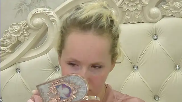 EllieFrosty  online show from 26, 10, 2025