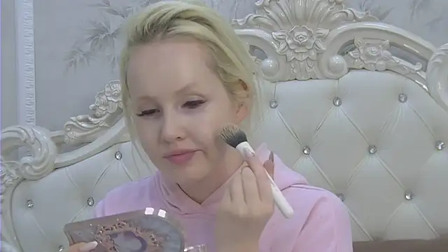 Snapshot of EllieFrosty_ chatting on 10, 6, 2026 EllieFrosty online show from 10, 6, 2026