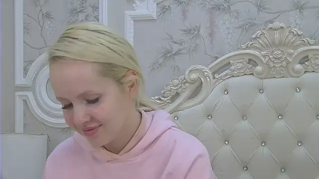 Snapshot of EllieFrosty_ chatting on 14, 6, 2026 EllieFrosty online show from 14, 6, 2026