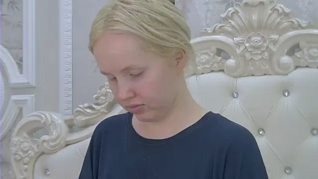 EllieFrosty  online show from 2, 5, 2026