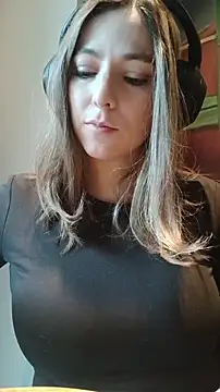 Snapshot of evafolver chatting on 12, 11, 2025 evafolver online show from 12, 11, 2025