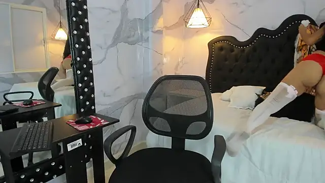 anna2809 online show from 2, 11, 2025