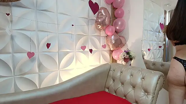 Lily rousee  online show from 10, 2, 2026