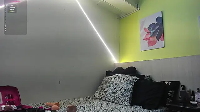 AtheneaArbelaez  online show from 16, 10, 2025