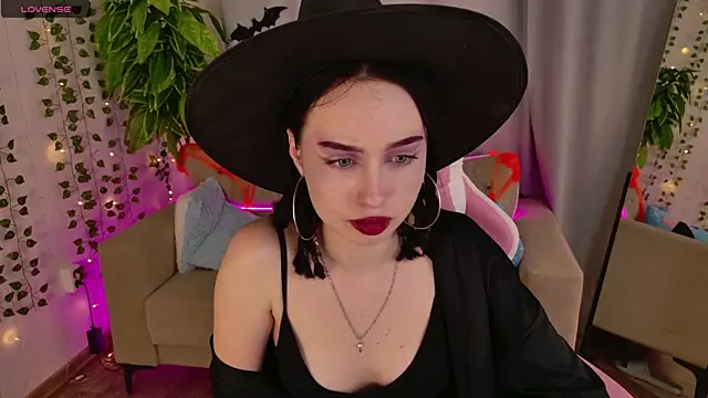 MonikaCarter online show from 30, 10, 2025