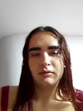 Maylu Fox online show from 7, 10, 2025