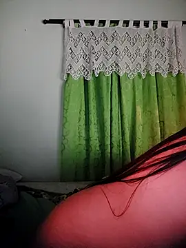 Snapshot of Linda_Saenz_ chatting on 6, 10, 2025 Linda Saenz online show from 6, 10, 2025