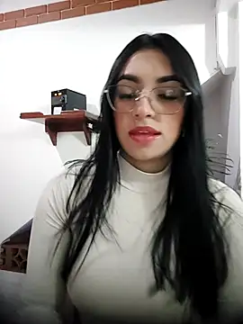Snapshot of Linda_Saenz_ chatting on 9, 11, 2025 Linda Saenz online show from 9, 11, 2025