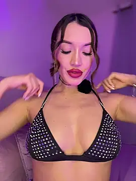 Bella-taylorr online show from 6, 2, 2026