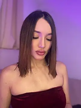Bella-taylorr online show from 14, 5, 2026