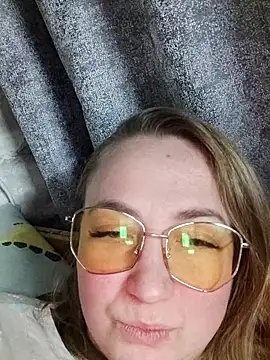 Kiss Eva online show from 21, 2, 2025