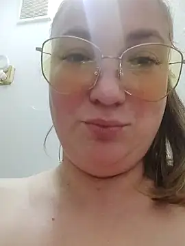 Kiss Eva online show from 4, 10, 2025