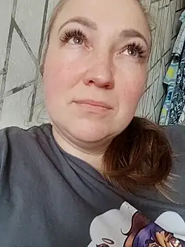 Kiss Eva online show from 4, 3, 2026