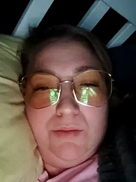 Kiss Eva online show from 28, 9, 2025