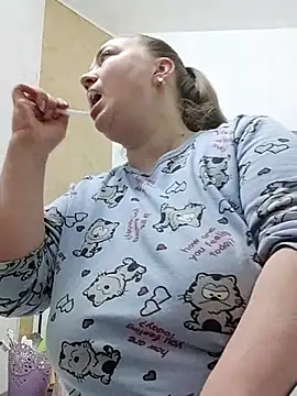 Kiss Eva online show from 23, 2, 2025