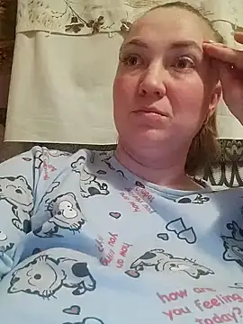 Kiss Eva online show from 6, 2, 2025