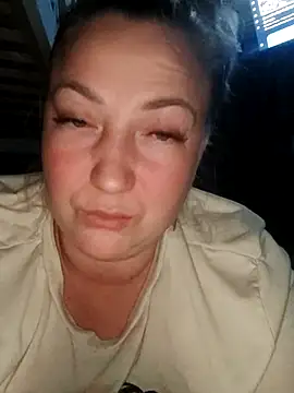 Kiss Eva online show from 13, 9, 2025