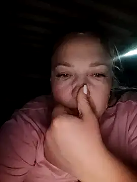 Kiss Eva online show from 10, 10, 2025