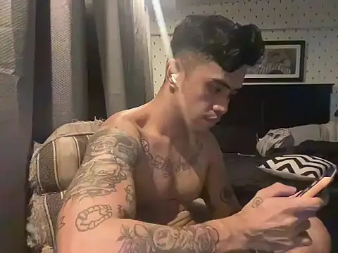 Snapshot of KarlKambing chatting on 24, 11, 2025 KarlKambing online show from 24, 11, 2025