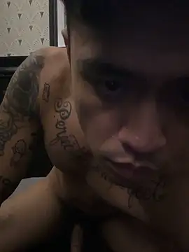 Snapshot of KarlKambing chatting on 8, 11, 2025 KarlKambing online show from 8, 11, 2025