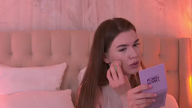 AshleyEvance online show from 14, 4, 2026