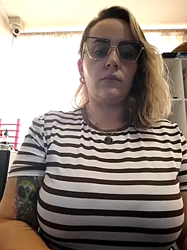 CurvyLust x online show from 4, 11, 2025