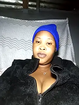 Snapshot of OCEANSQUITERXXX chatting on 28, 10, 2025 OCEANSQUITERXXX online show from 28, 10, 2025