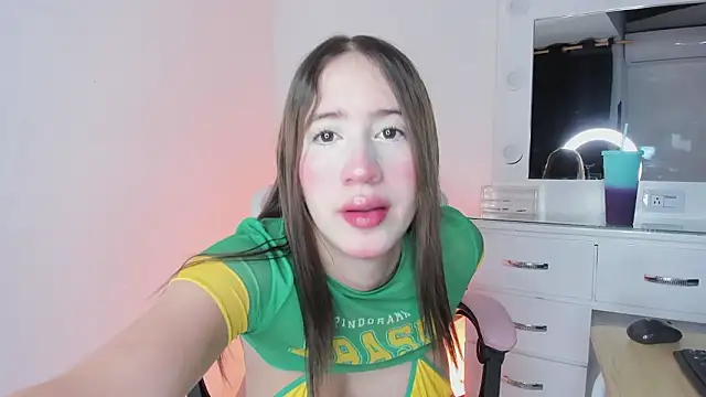 lovingdarcy  online show from 14, 2, 2026