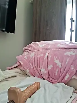 Valeria Saenz 25 online show from 24, 9, 2025