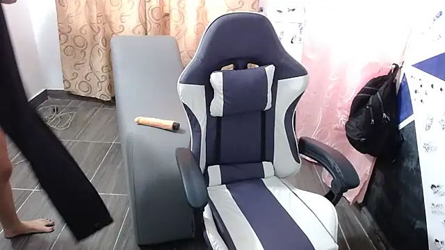 shy luna18 online show from 25, 2, 2026