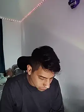 Juann-cock online show from 4, 2, 2026