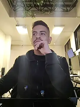 Juann-cock online show from 25, 6, 2026