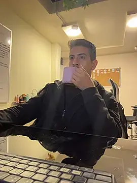 Juann-cock online show from 14, 7, 2026