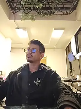 Juann-cock online show from 7, 6, 2026