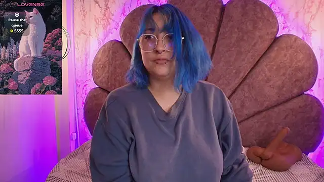 Lilith curvy online show from 13, 9, 2025