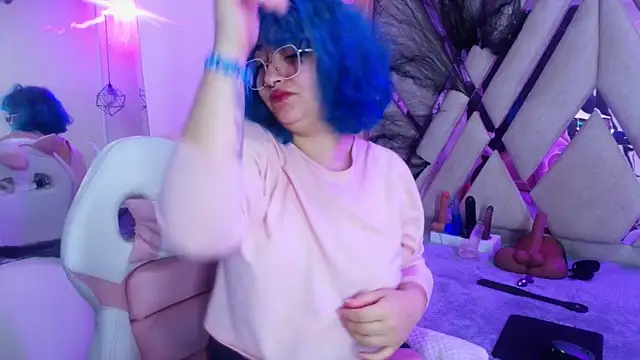 Lilith curvy online show from 2, 11, 2025